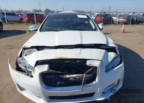 2016 Jaguar Xj Xj R-Sport z USA, uszkodzony, nr VIN SAJWJ1CD0G8V92072